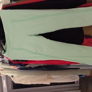 COPY - Lululemon Mint green size 8 in good condition.